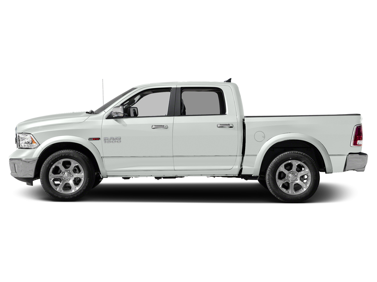2015 RAM 1500 4WD Crew Cab 140.5" Laramie