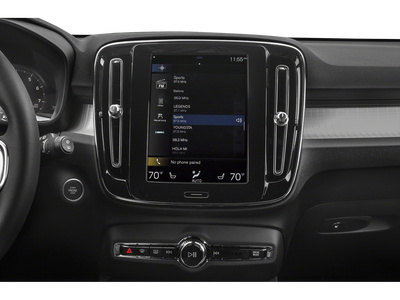 2021 Volvo XC40 Momentum