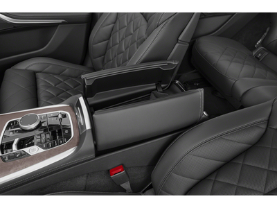 2025 BMW X7 xDrive40i Sports Activity Vehicle