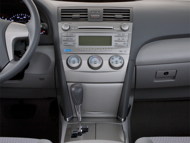 2010 Toyota Camry 4dr Sdn V6 Auto LE