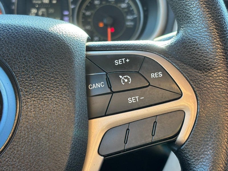 2016 Jeep Cherokee FWD 4dr Sport