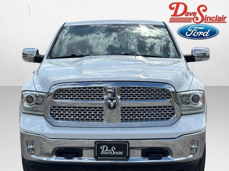 2016 RAM 1500 4WD Crew Cab 140.5" Laramie