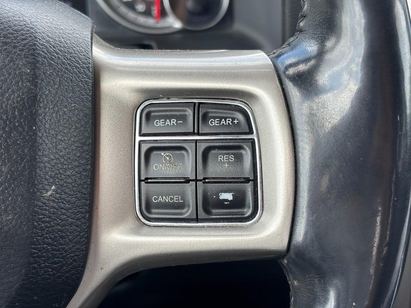 2016 RAM 1500 4WD Crew Cab 140.5" Laramie