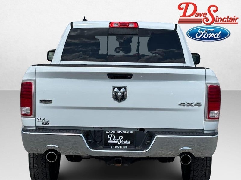 2016 RAM 1500 4WD Crew Cab 140.5" Laramie