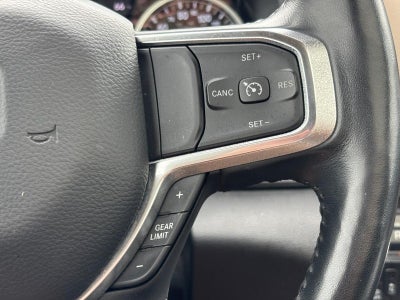 2020 RAM 1500 Laramie 4x4 Crew Cab 5'7" Box