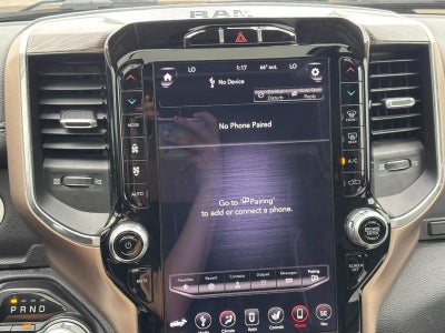 2020 RAM 1500 Laramie 4x4 Crew Cab 5'7" Box