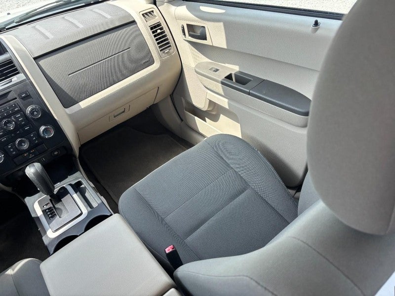 2011 Ford Escape FWD 4dr XLS