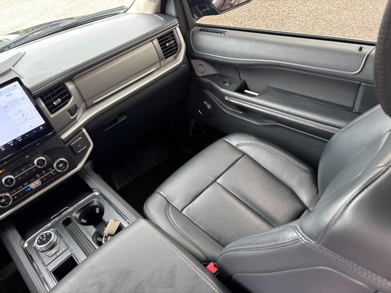 2024 Ford Expedition XLT 4x2