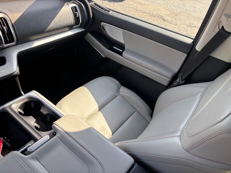 2025 Ford Expedition Active 4x4