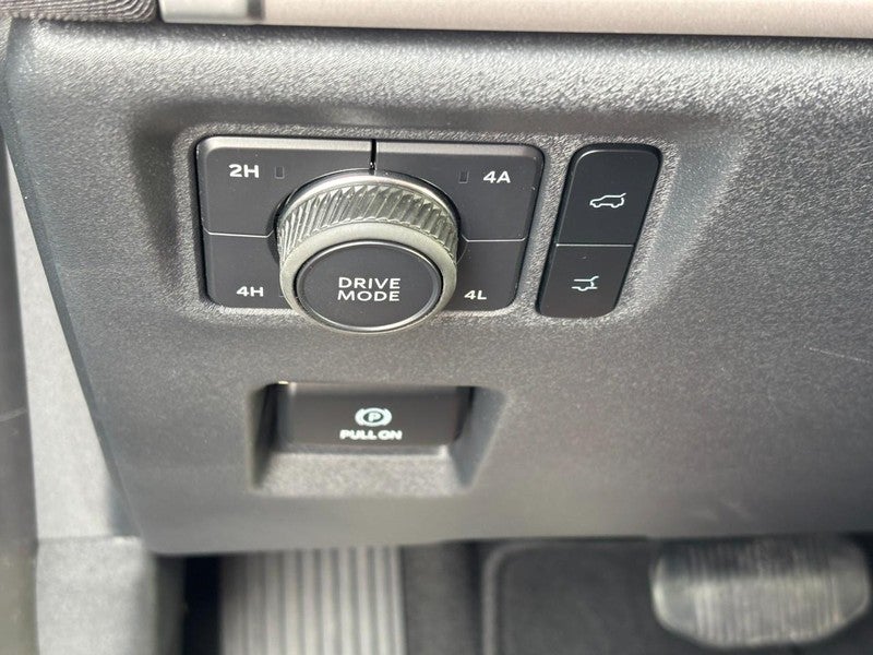 2025 Ford Expedition Active 4x4