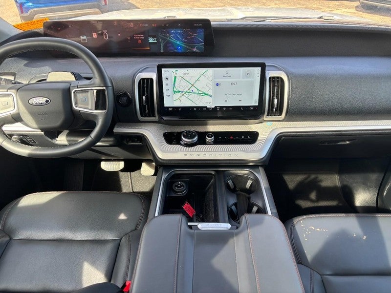 2025 Ford Expedition Active 4x4