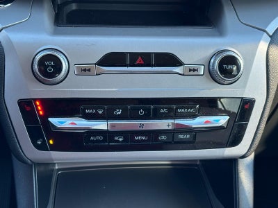 2023 Ford Explorer XLT RWD