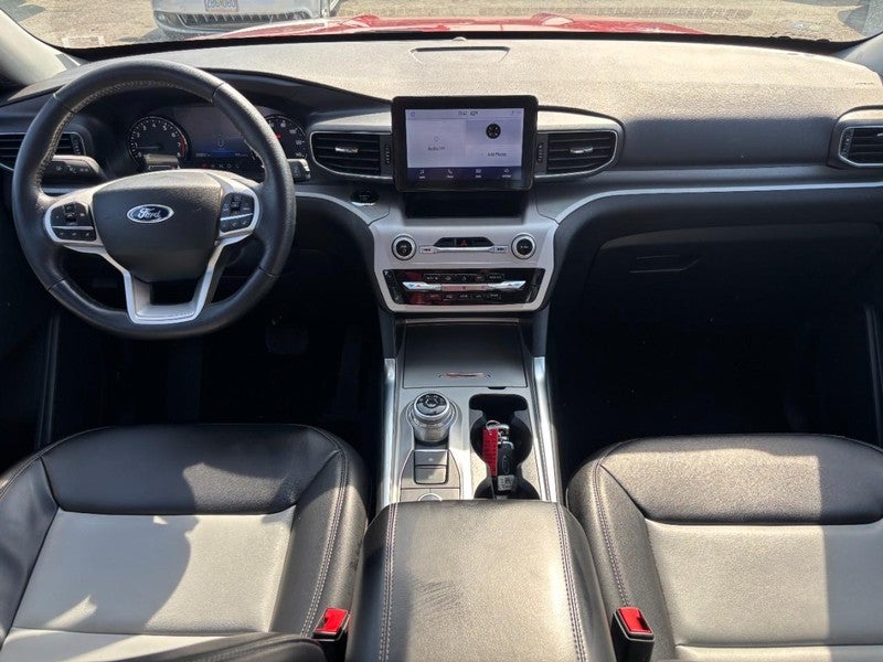 2023 Ford Explorer XLT 4WD