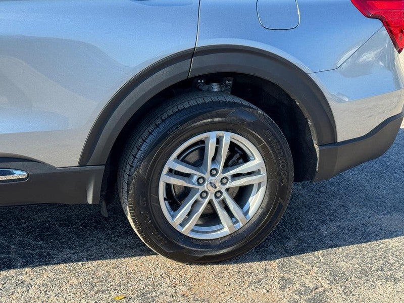 2023 Ford Explorer XLT 4WD