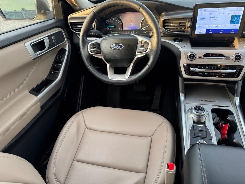 2023 Ford Explorer XLT 4WD