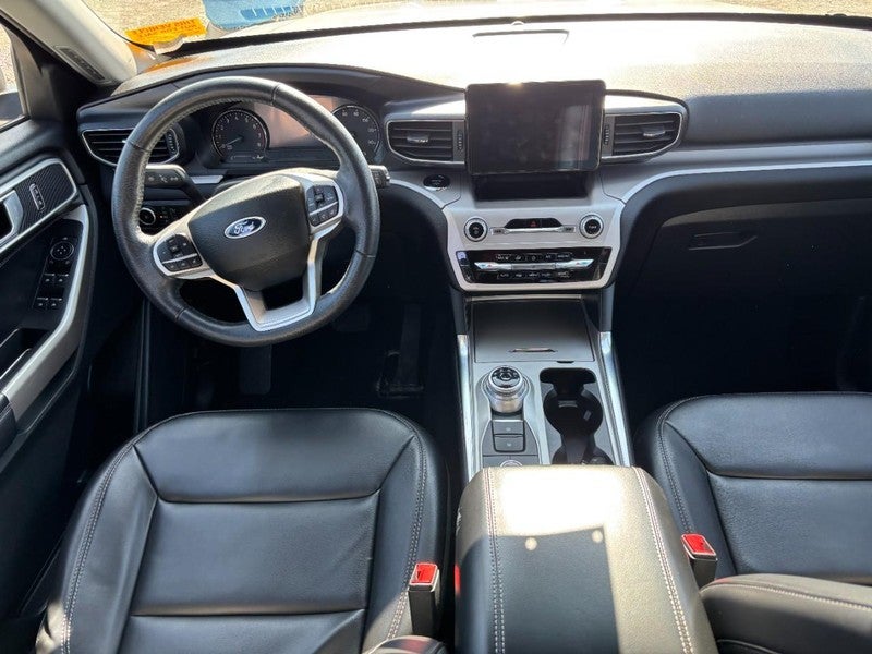 2023 Ford Explorer XLT 4WD