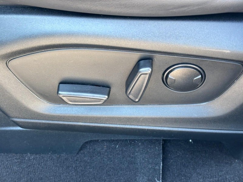 2023 Ford Explorer XLT 4WD