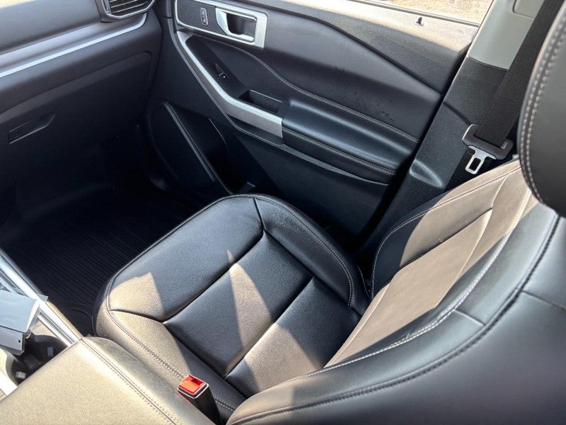 2023 Ford Explorer XLT 4WD