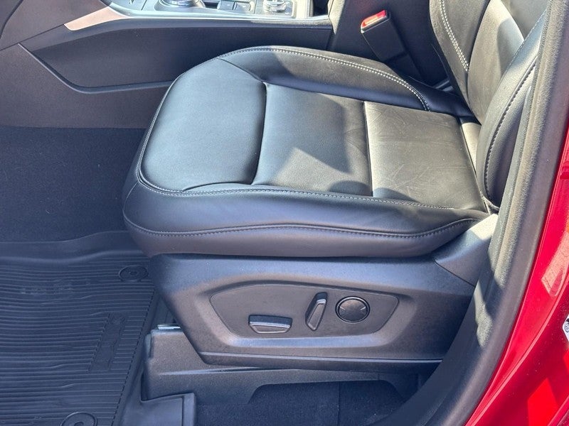 2023 Ford Explorer XLT 4WD