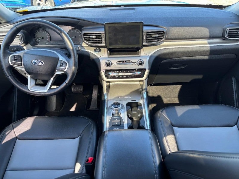 2023 Ford Explorer XLT 4WD