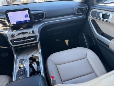 2024 Ford Explorer XLT 4WD