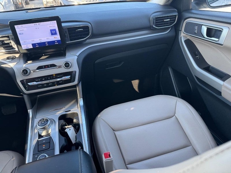 2024 Ford Explorer XLT 4WD