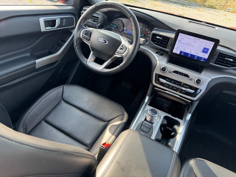 2023 Ford Explorer XLT 4WD