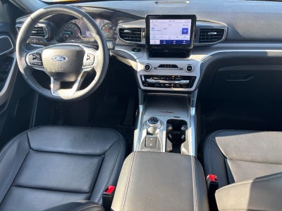 2023 Ford Explorer XLT 4WD