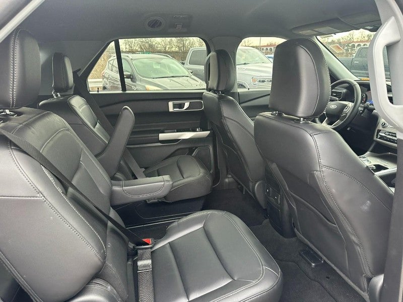 2023 Ford Explorer XLT 4WD
