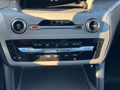 2023 Ford Explorer XLT 4WD