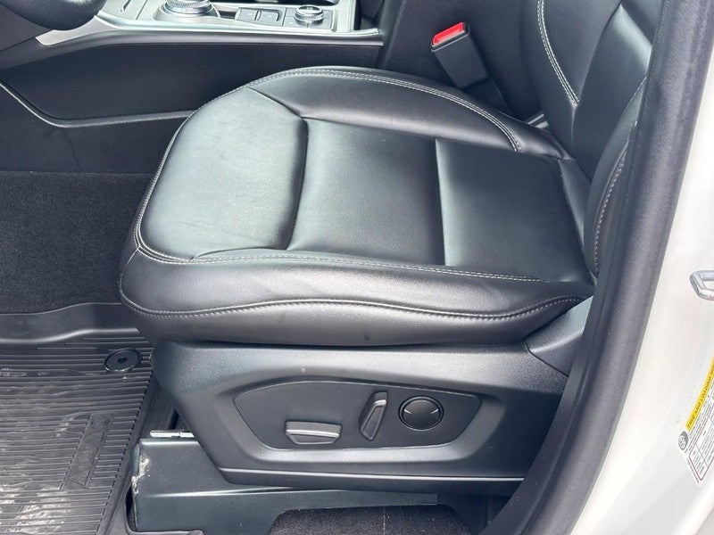 2024 Ford Explorer XLT 4WD
