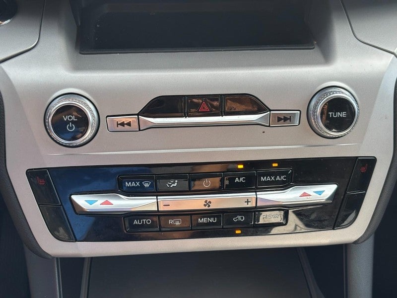 2024 Ford Explorer XLT 4WD