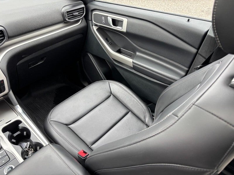 2023 Ford Explorer XLT 4WD