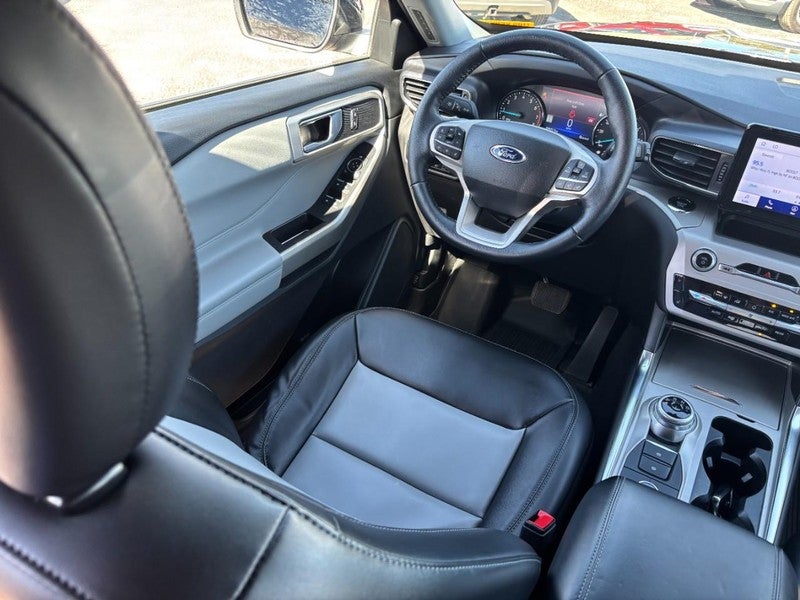 2023 Ford Explorer XLT 4WD