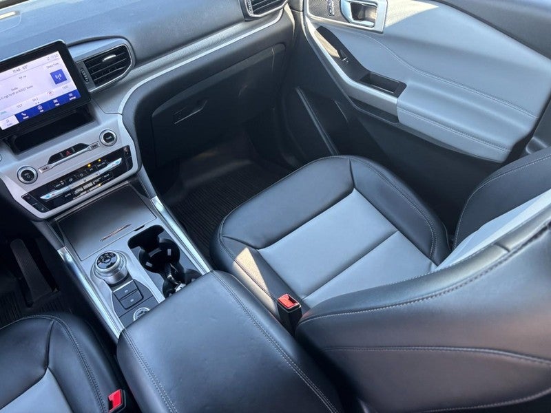 2023 Ford Explorer XLT 4WD