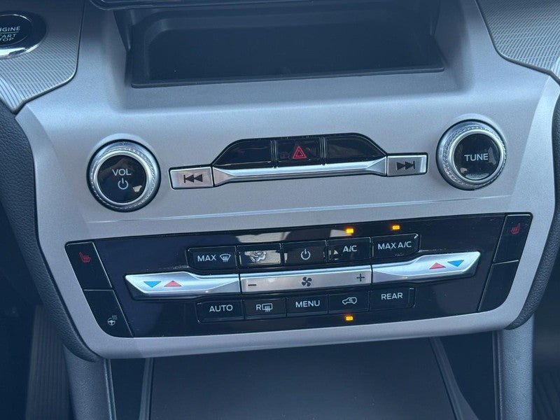 2023 Ford Explorer XLT 4WD