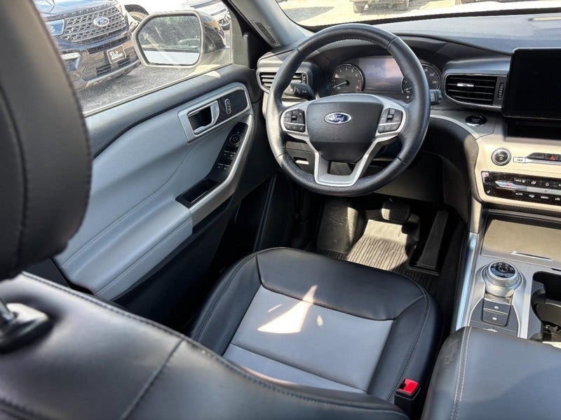 2023 Ford Explorer XLT 4WD