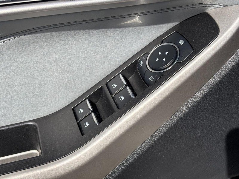 2023 Ford Explorer XLT 4WD