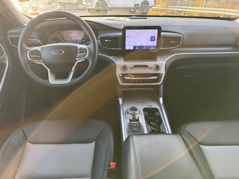 2023 Ford Explorer XLT 4WD