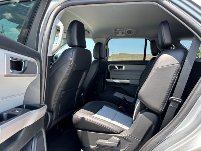 2024 Ford Explorer XLT 4WD
