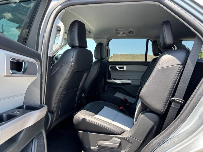 2024 Ford Explorer XLT 4WD