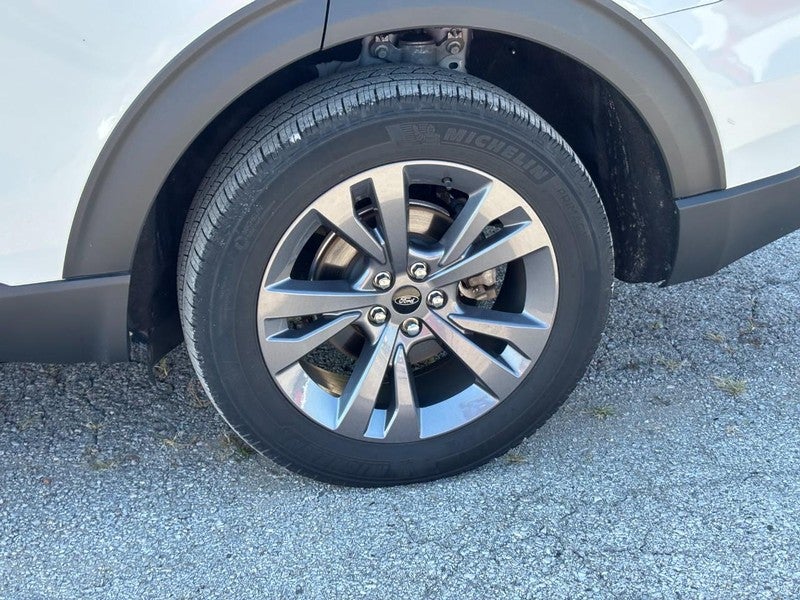 2023 Ford Explorer XLT 4WD