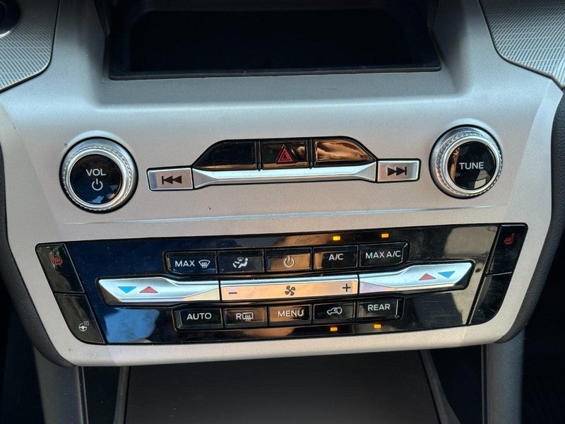 2023 Ford Explorer XLT 4WD
