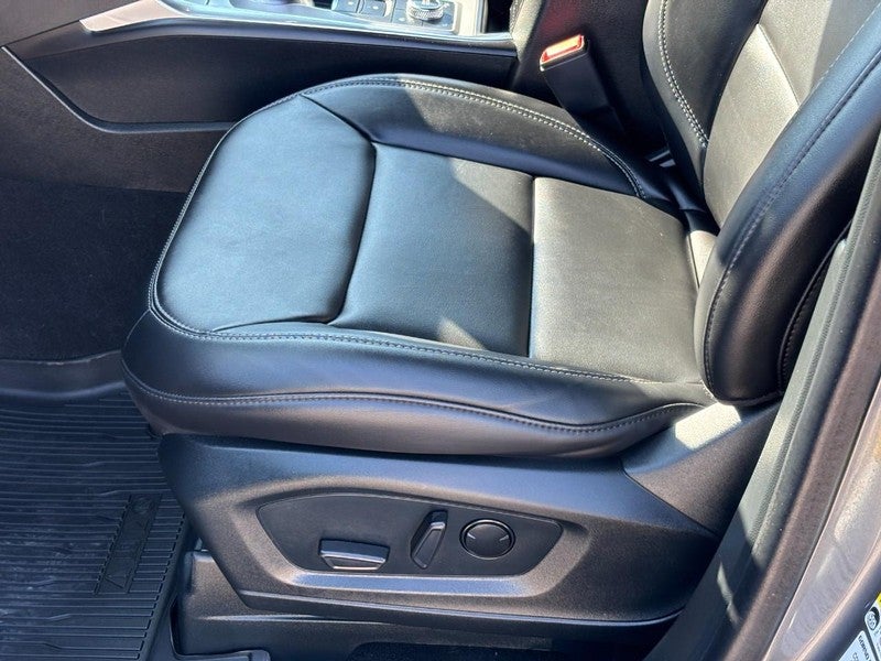 2024 Ford Explorer XLT 4WD