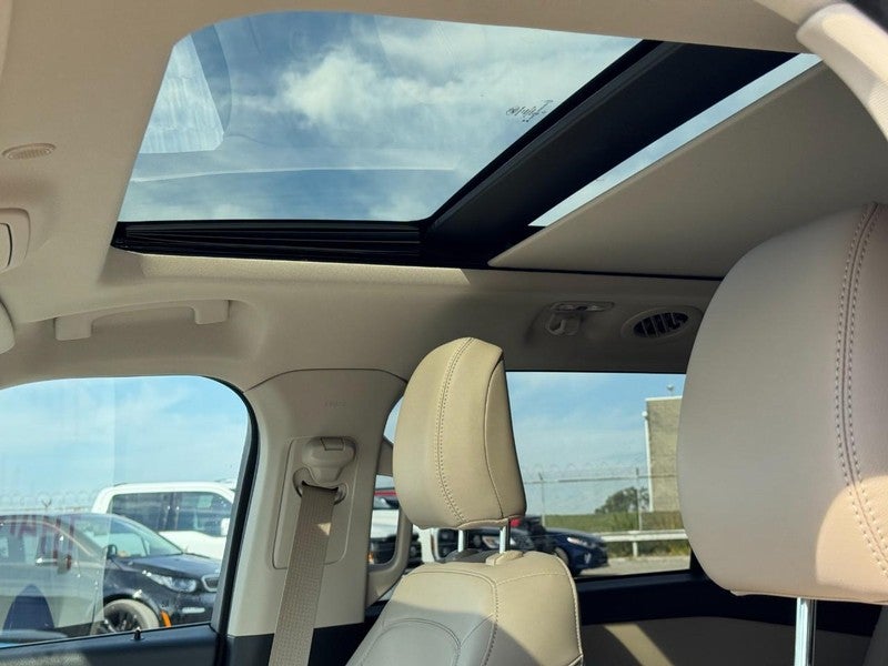 2023 Ford Explorer XLT 4WD