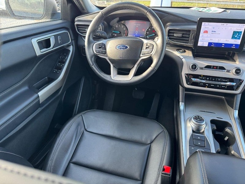 2023 Ford Explorer XLT 4WD