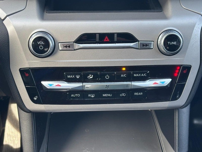 2022 Ford Explorer XLT 4WD