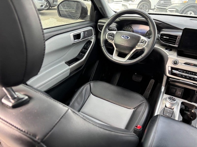 2023 Ford Explorer XLT 4WD