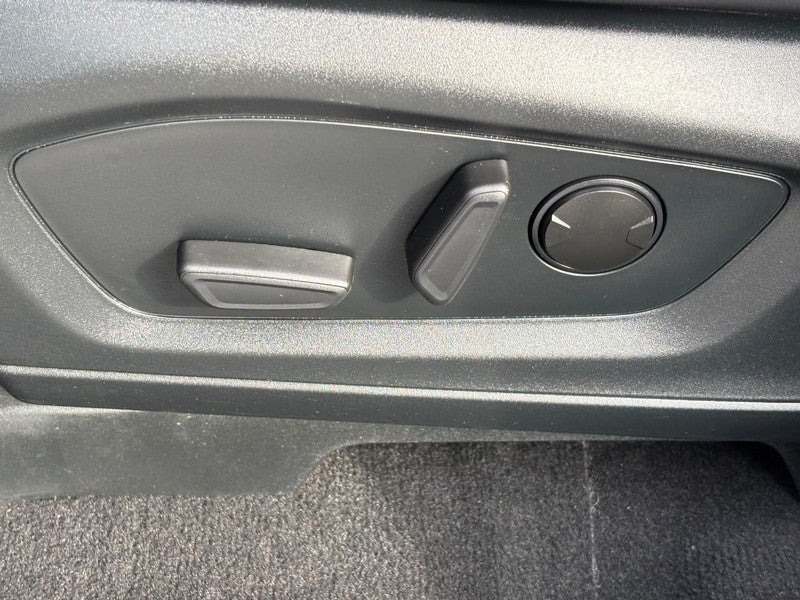 2023 Ford Explorer XLT 4WD