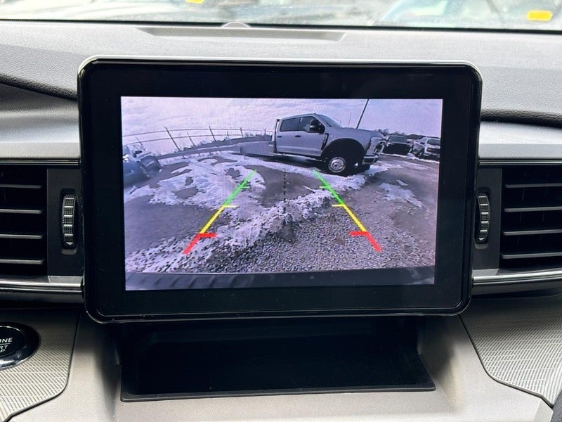 2023 Ford Explorer XLT 4WD